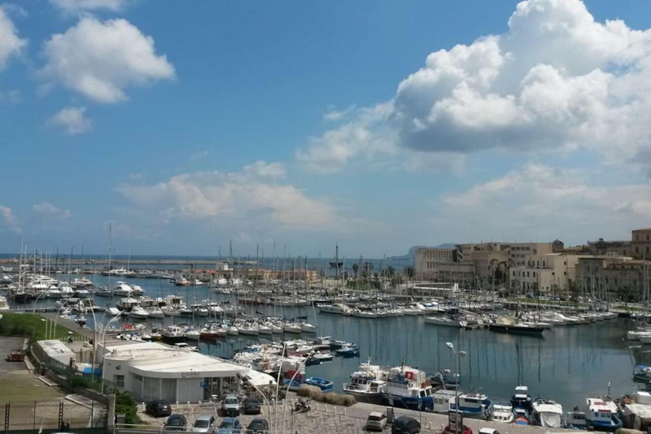 Casadamare Apartment Palermo Bagian luar foto