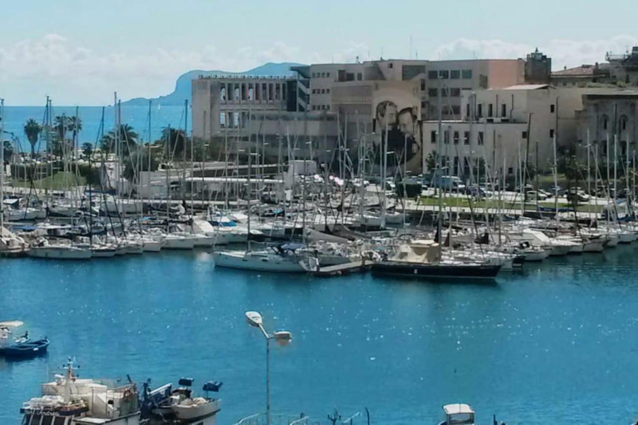 Casadamare Apartment Palermo Bagian luar foto